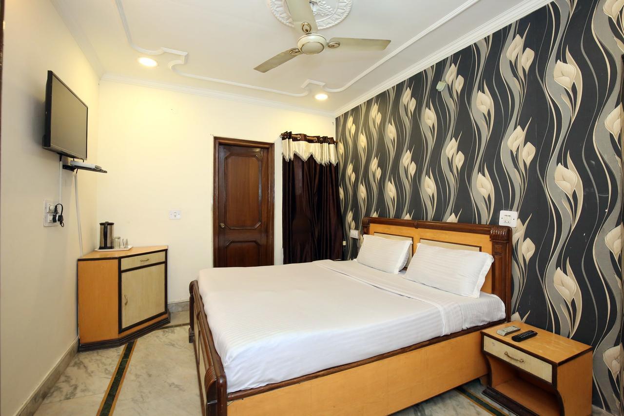 Capital O 10990 Hotel Gobind Regency Zirakpur 外观 照片
