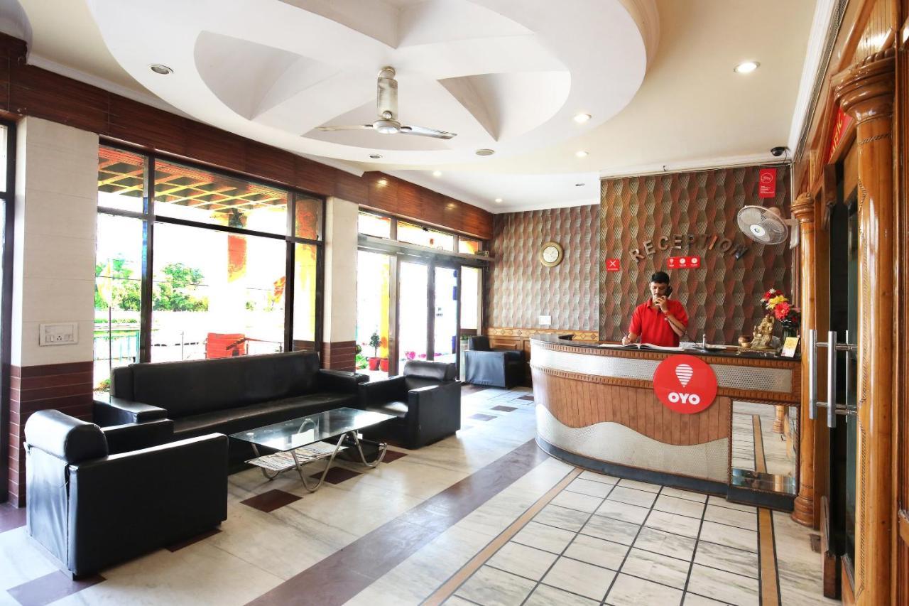 Capital O 10990 Hotel Gobind Regency Zirakpur 外观 照片