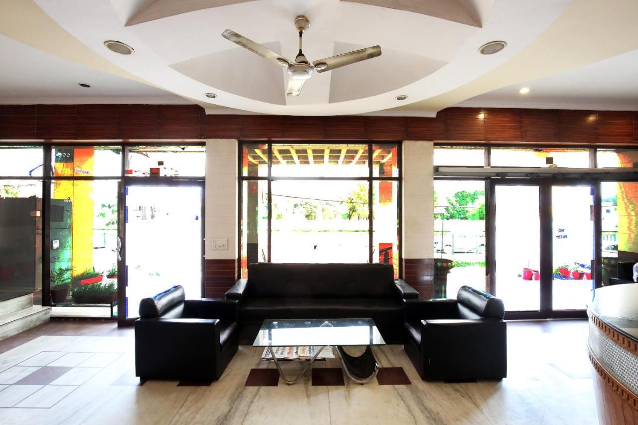 Capital O 10990 Hotel Gobind Regency Zirakpur 外观 照片
