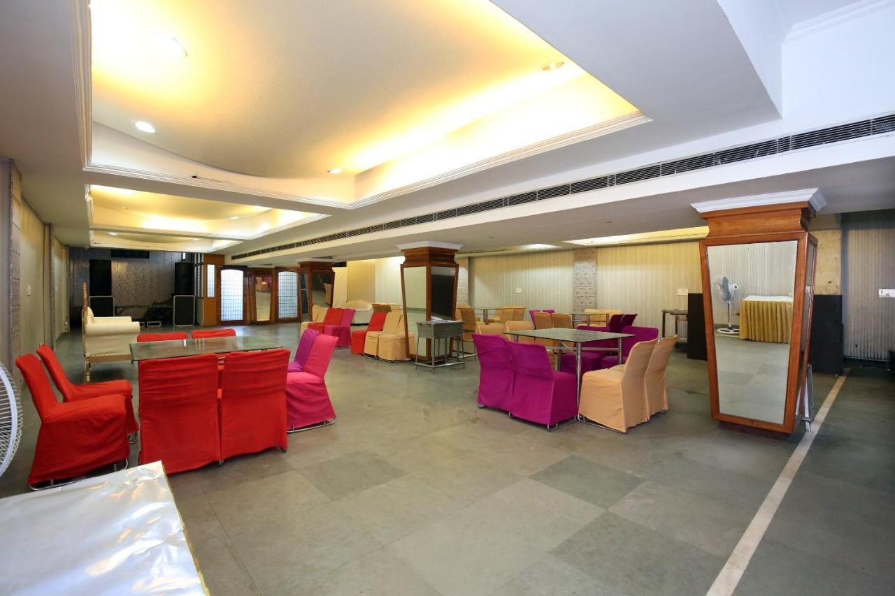 Capital O 10990 Hotel Gobind Regency Zirakpur 外观 照片